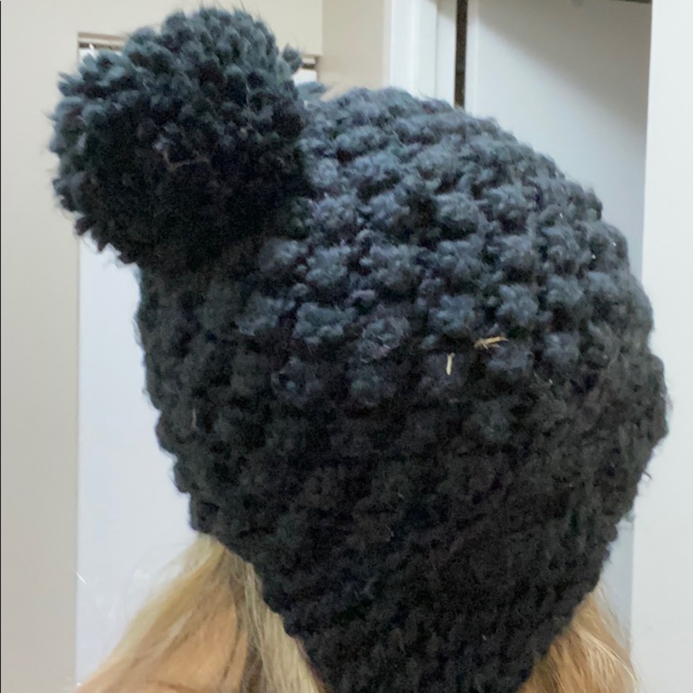 Black Toque - Picture 3 of 3